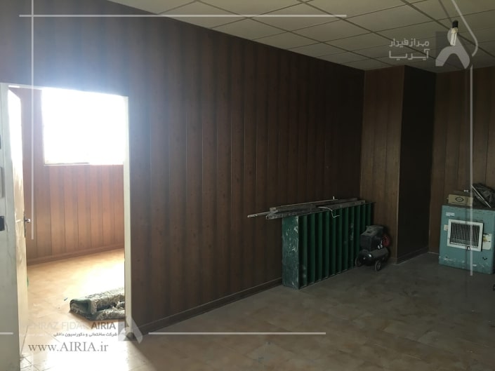 عکس از ورودی اتاق قبل از طراحی داخلی سالن انتظار دفتر کار شخصی خیابان مولوی تهران